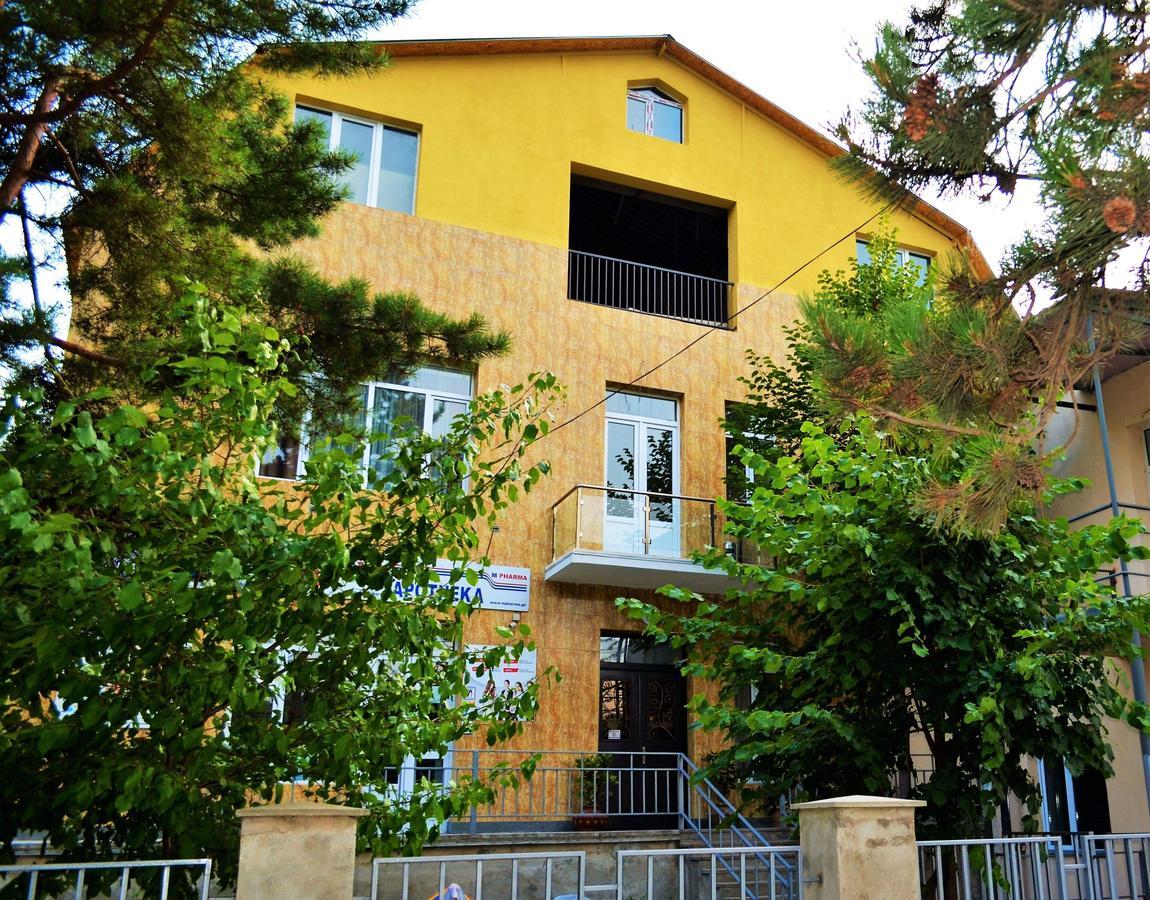 Kmg Hotel Khashuri Exterior foto